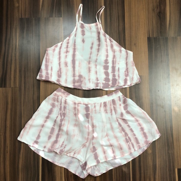 Forever 21 Tops - 2 Piece Set - Tie Dye Crop Top Short Size Small